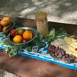 Oktoberfest Bavarian Village With Breakfast & Welcome Beer مكان تخييم ميونيخ