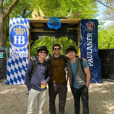 Campingplads Original Bavarian Oktoberfest Village Breakfast & Beer Included *